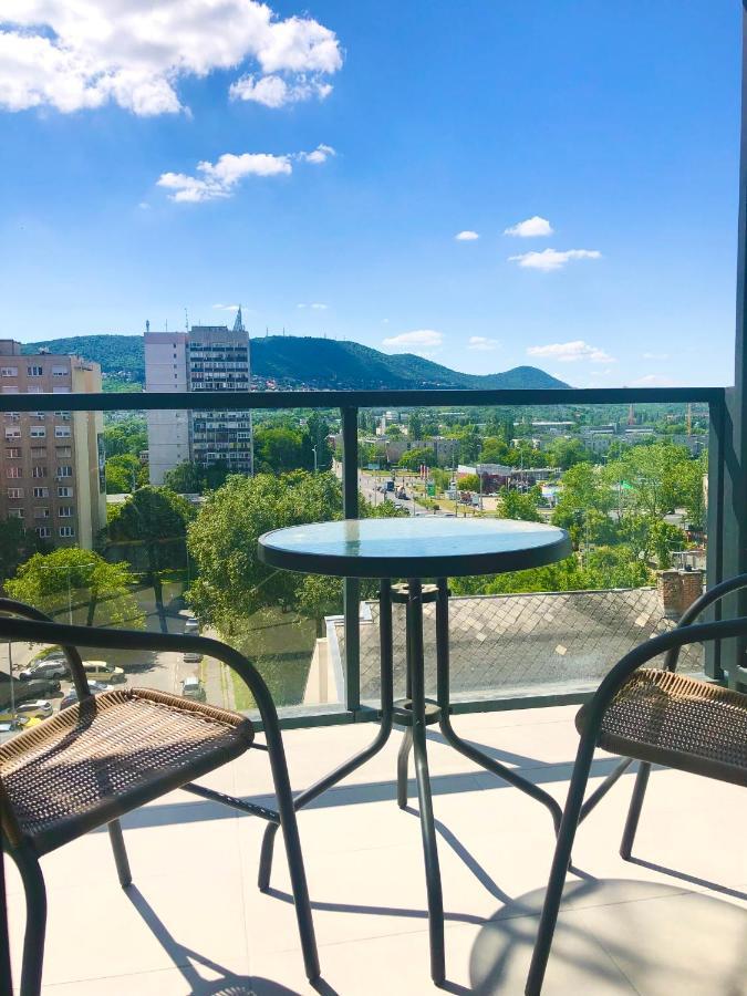 Sweet Home Apartman , 30Sqm Studio, Free Private Parking, Mountain View, Balcony, 20 Min From Downtown Budapest Eksteriør bilde