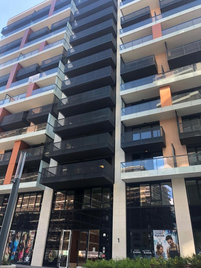 Sweet Home Apartman , 30Sqm Studio, Free Private Parking, Mountain View, Balcony, 20 Min From Downtown Budapest Eksteriør bilde