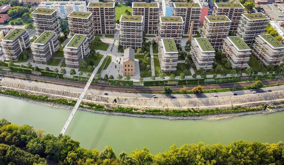 Sweet Home Apartman , 30Sqm Studio, Free Private Parking, Mountain View, Balcony, 20 Min From Downtown Budapest Eksteriør bilde